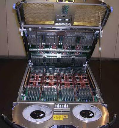 Самый быстрый в мире UNIX-компьютер IBM