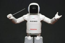 Робот Asimo будет дирижировать оркестром