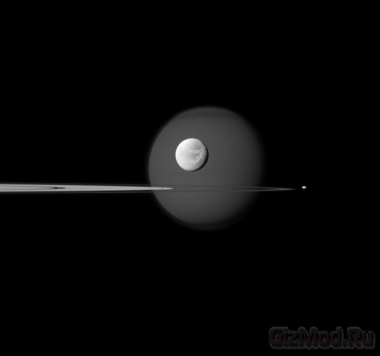 Четыре спутника Сатурна в одном кадре