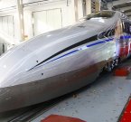 Пластмассовый китайский поезд развивает 500 км/ч