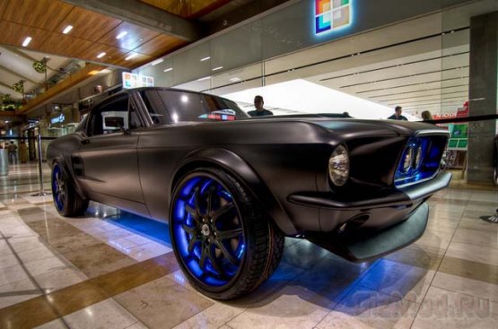 Ford Mustang с начинкой от Microsoft