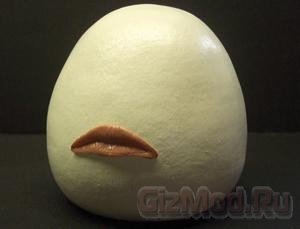 "Яйцо" с губами для передачи поцелуев