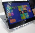Samsung показала ноутбук с двумя экранами и Windows 8