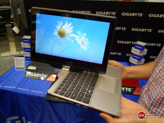 Ноутбук Gigabyte U2142 под управлением Windows 8