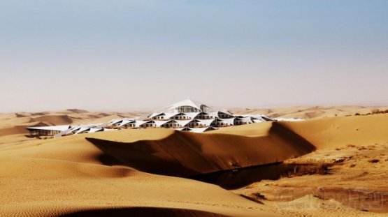 Отель в китайской пустыне