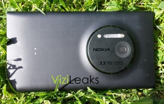 Смартфон Nokia EOS во всей красе