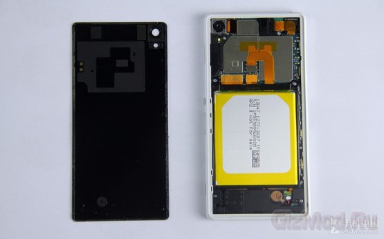 Sony Xperia Z2 под "скальпелем"