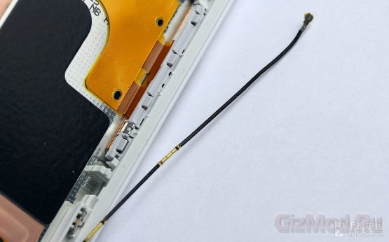 Sony Xperia Z2 под "скальпелем"