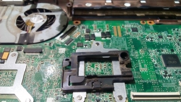 Как разобрать и почистить от пыли ноутбук HP DV6-3105ER