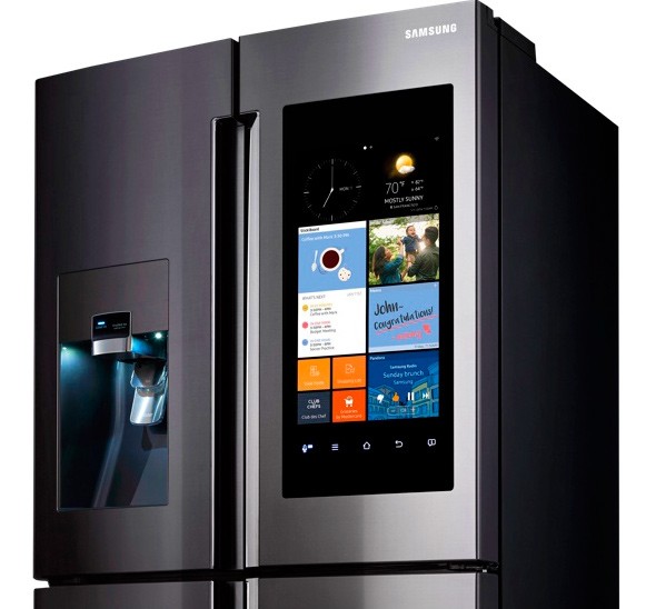 Холодильник Samsung с сенсорным экраном и камерами внутри