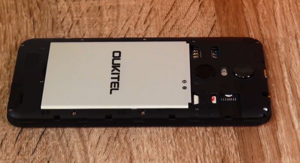 Oukitel C8 - бюджетный смартфон с экраном 18:9