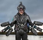Мировой рекорд скорости на летающем костюме